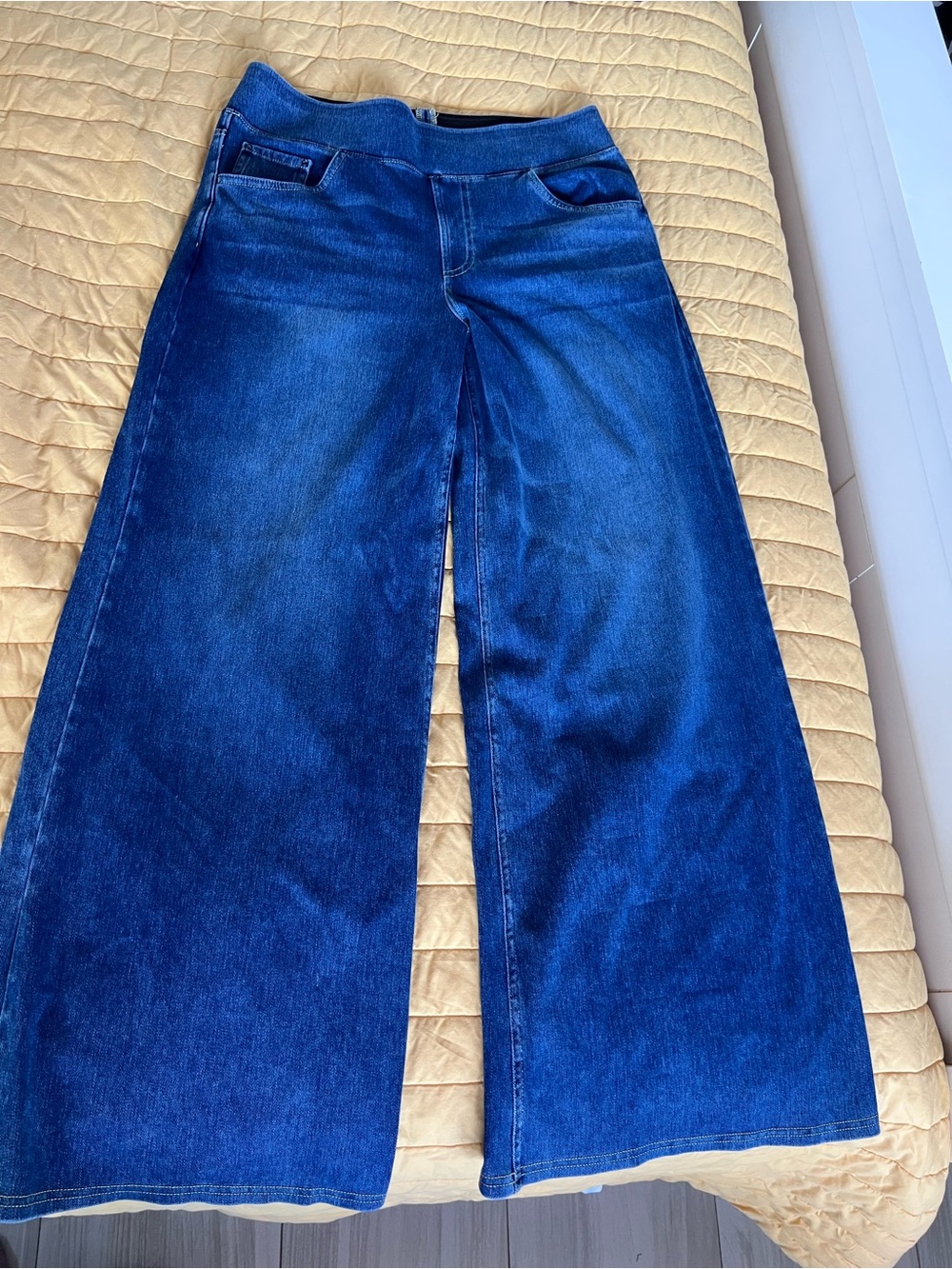 HALARA Straight Leg Women’s Jeans in True Blue Denim